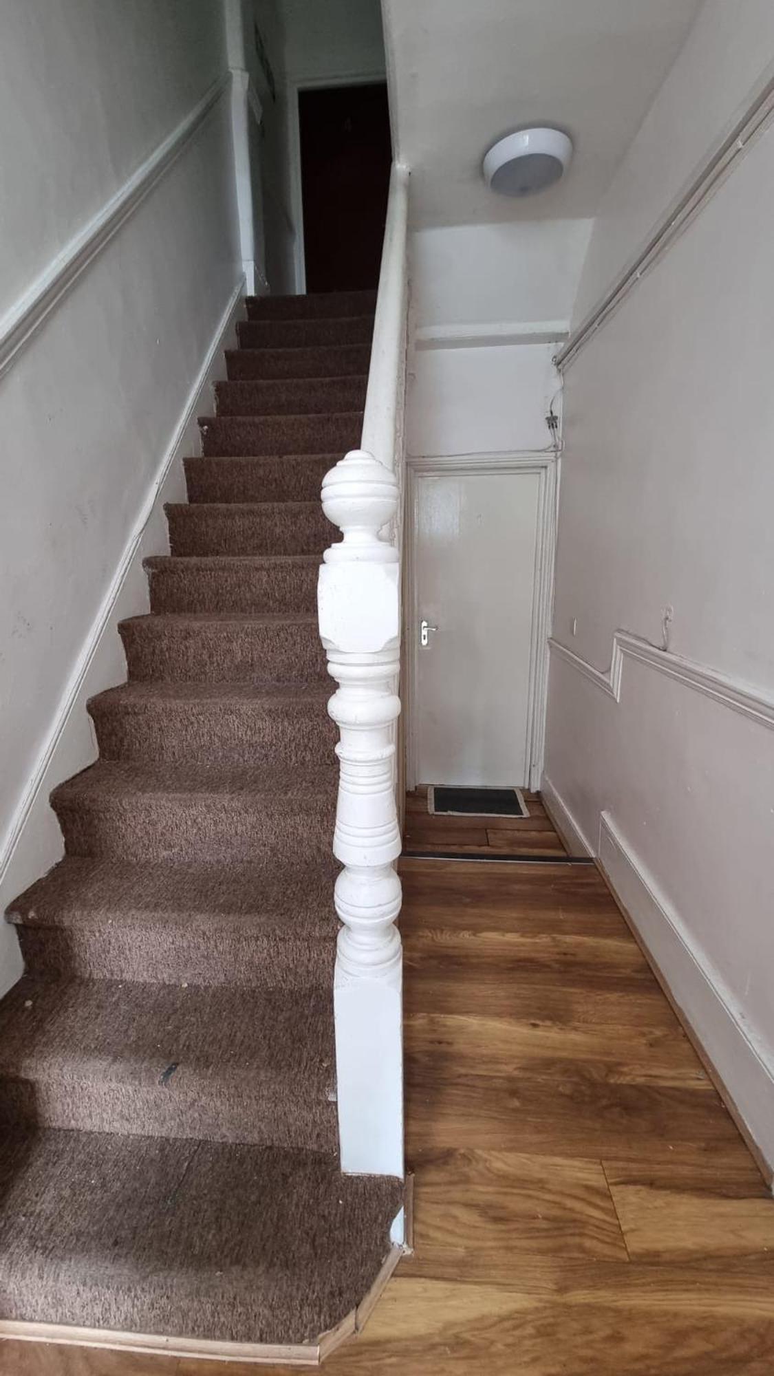 2 Bed Ground Floor Flat With Garden Next To Turnpike Lane Tube & Bus